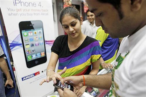 भारत में लांच हुआ आईफोन-4...