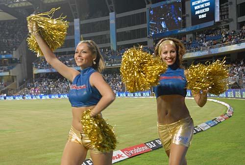 रोमांचक मुकाबले में हैदराबाद से हारी मुंबई