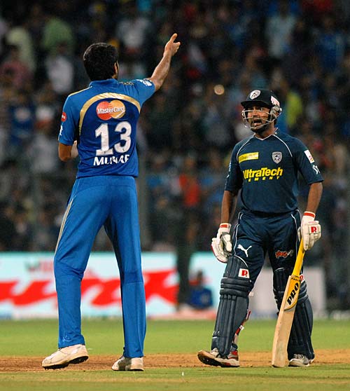 रोमांचक मुकाबले में हैदराबाद से हारी मुंबई