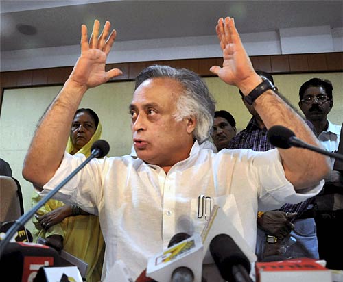 25 मई 2011: तस्‍वीरों में देखें दिनभर की बड़ी खबरें