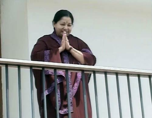 जयललिता का सत्ता में लौटने का रास्ता साफ