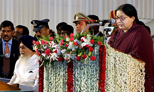 जयललिता बनी तमिलनाडु की मुख्‍यमंत्री