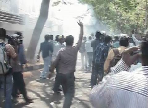 जयललिता का सत्ता में लौटने का रास्ता साफ