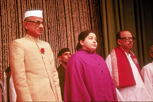 तमिलनाडु में जयललिता की सत्ता में वापसी