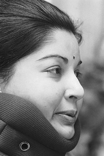 तमिलनाडु में जयललिता की सत्ता में वापसी