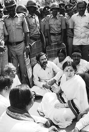 तमिलनाडु में जयललिता की सत्ता में वापसी