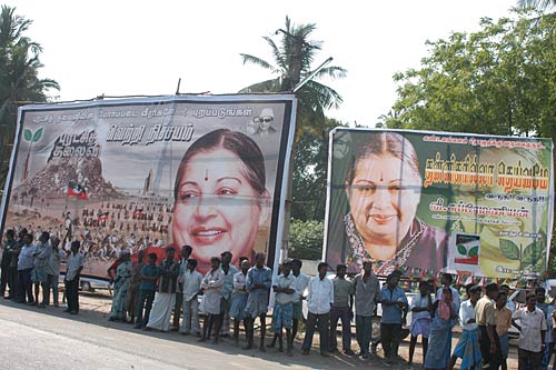 तमिलनाडु में जयललिता की सत्ता में वापसी