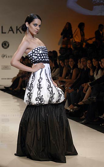 कंगना की झंकार से मदमस्‍त बॉलीवुड...| ग्लैमर का तड़का