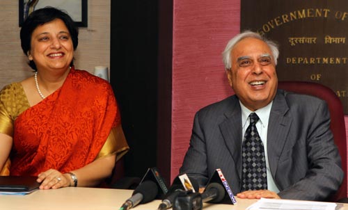 26 मई 2011: तस्‍वीरों में देखें दिनभर की बड़ी खबरें