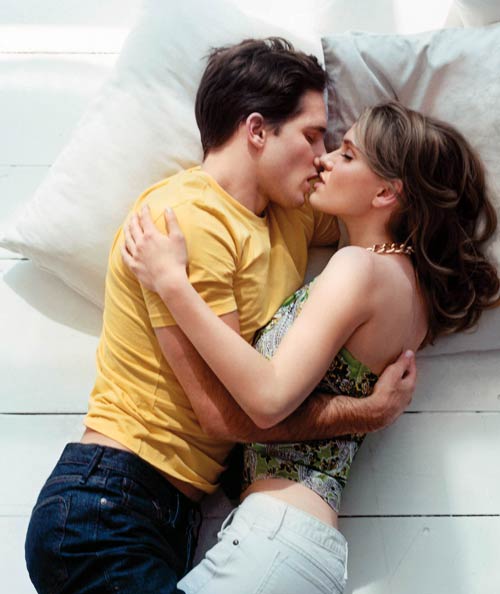 रिसर्च की कसौटी पर रिश्‍तों का सच... |   'कामसूत्र' में क्‍या है...