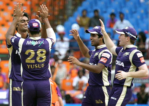 कोच्चि ने दी कोलकाता को मात