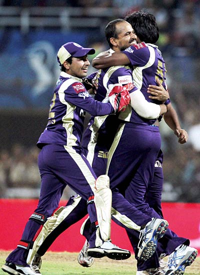 पुणे को हराकर कोलकाता प्‍लेऑफ राउंड में पहुंचा