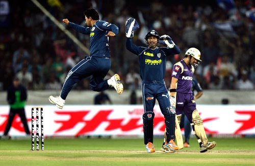 कोलकाता ने हैदराबाद को 20 रन से हराया