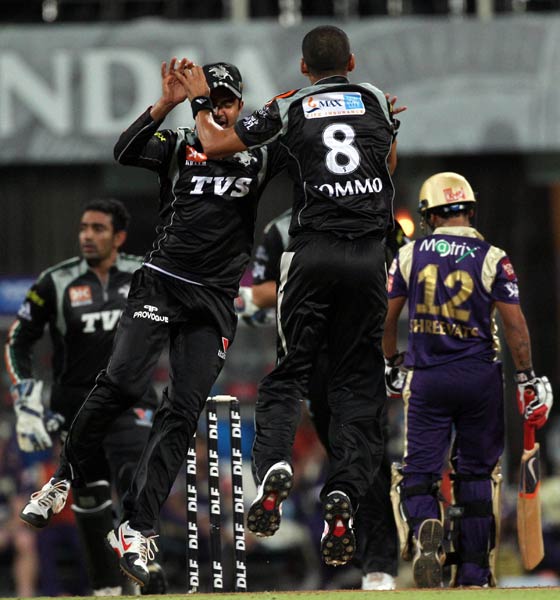 पुणे को हराकर कोलकाता प्‍लेऑफ राउंड में पहुंचा