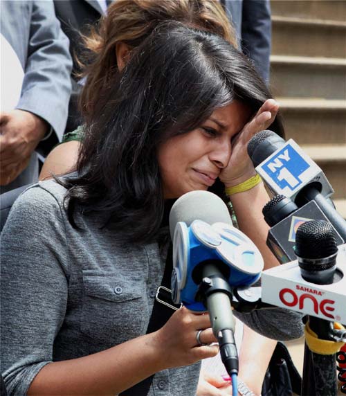 26 मई 2011: तस्‍वीरों में देखें दिनभर की बड़ी खबरें