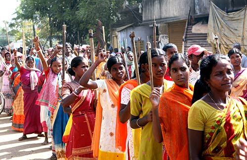 प. बंगाल में पसोपेश में वाममोर्चा