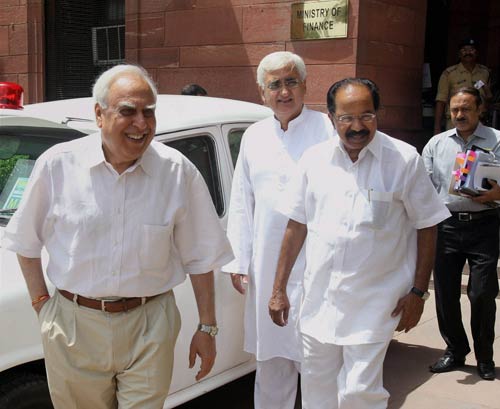 23 मई 2011: तस्‍वीरों में देखें दिनभर की बड़ी खबरें