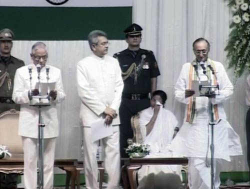 प. बंगाल की पहली महिला सीएम बनी ममता...