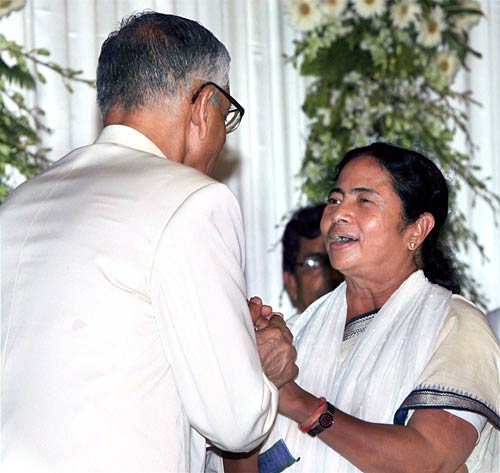 ममता बनर्जी ने निभाई 18 साल तक कसम