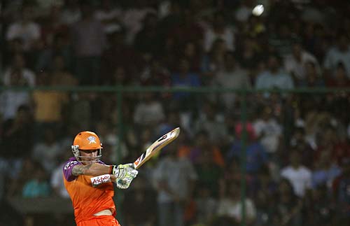 ट्वेंटी-20 के चौथे सीजन में जिनके बल्ले ने उगले रन