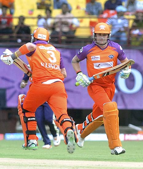 कोच्चि ने दी कोलकाता को मात