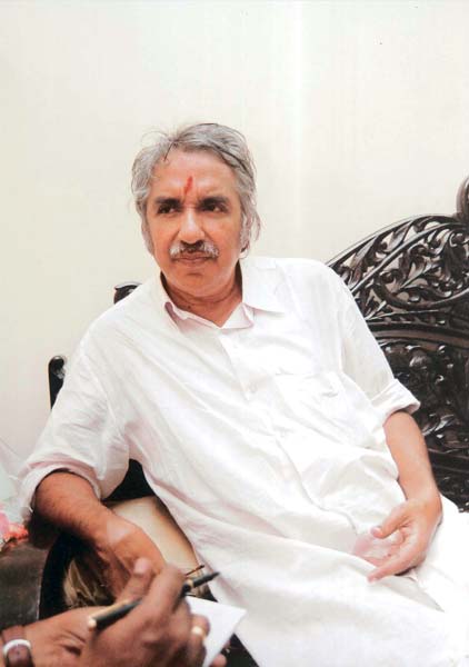 फोटो: जनता ने किसे पहनाया जीत का ताज...