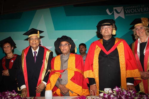 26 मई 2011: तस्‍वीरों में देखें दिनभर की बड़ी खबरें