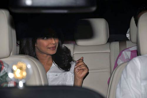 करन जोहर की बर्थडे पार्टी...। सितारों की मस्‍ती