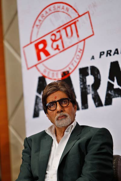 'आरक्षण' के प्रमोशन में उतरे बॉलीवुड स्‍टार | दीपिका के जलवे