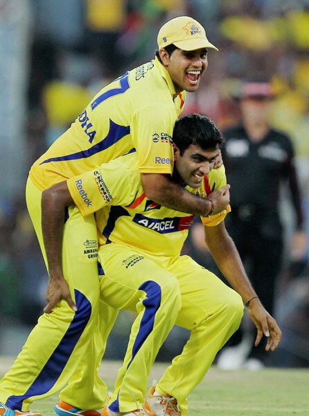 ट्वेंटी-20 लीग सीजन 4 के टॉप गेंदबाज