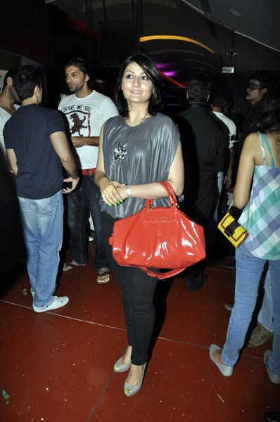 तस्‍वीरों में देखें 'रागिनी एमएमएस' । सितारों की मस्‍ती