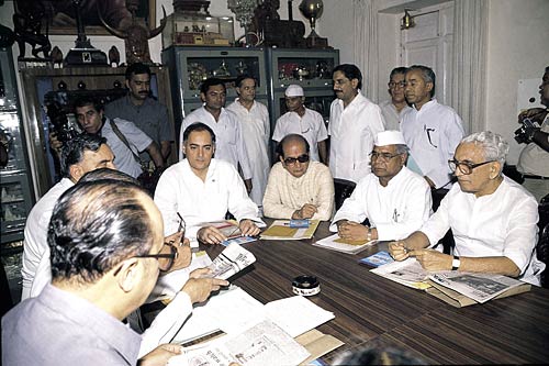 तस्‍वीरों में देखें राजीव गांधी का जीवन | राजीव... एक यात्रा