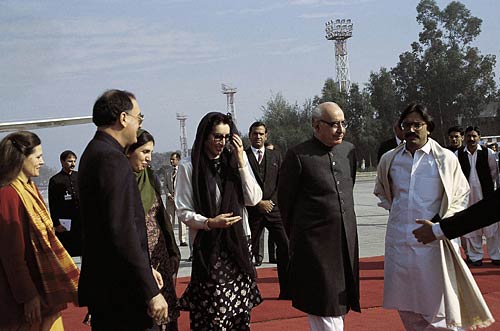 तस्‍वीरों में देखें राजीव गांधी का जीवन | राजीव... एक यात्रा