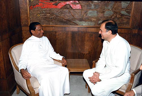 तस्‍वीरों में देखें राजीव गांधी का जीवन | राजीव... एक यात्रा