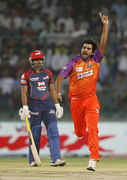 ट्वेंटी-20 लीग सीजन 4 के टॉप गेंदबाज