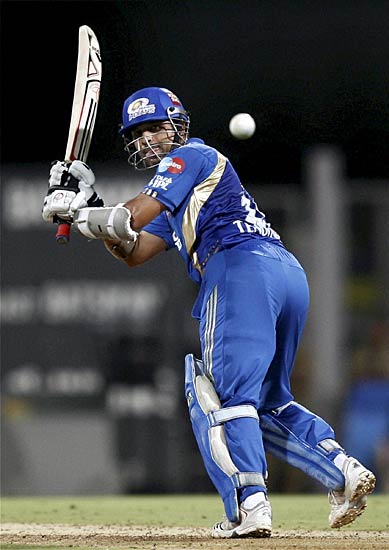 मुंबई ने पुणे को 21 रनों से हराया