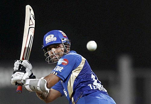 मुंबई ने पुणे को 21 रनों से हराया