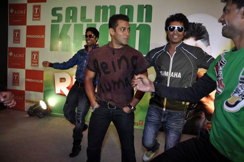 फिल्‍म 'रेडी' के प्रमोशन में जुटे सलमान...| सलमान के मूड