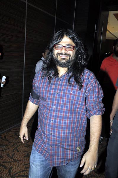 फिल्‍म 'रेडी' के प्रमोशन में जुटे सलमान...| सलमान के मूड