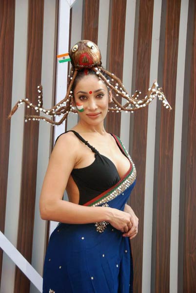 हॉट गर्ल सोफिया हयात को 'हैप्‍पी बर्थडे' | हॉट सनी लियोन