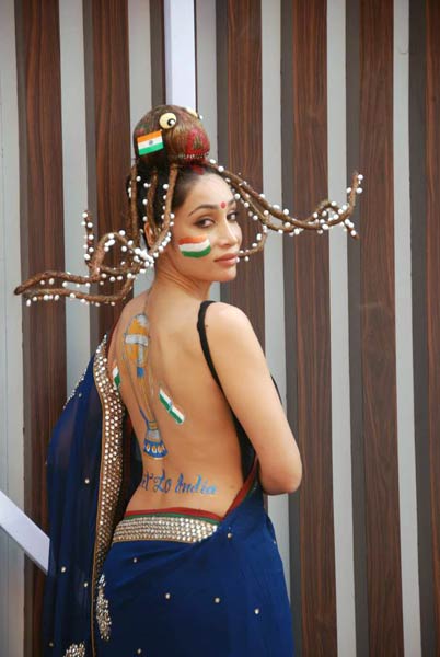 हॉट गर्ल सोफिया हयात को 'हैप्‍पी बर्थडे' | हॉट सनी लियोन