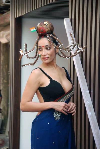 हॉट गर्ल सोफिया हयात को 'हैप्‍पी बर्थडे' | हॉट सनी लियोन