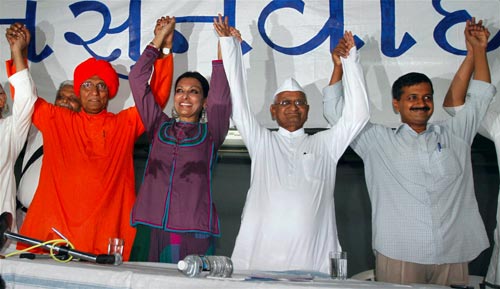 26 मई 2011: तस्‍वीरों में देखें दिनभर की बड़ी खबरें