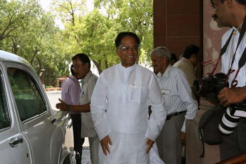 फोटो: जनता ने किसे पहनाया जीत का ताज...