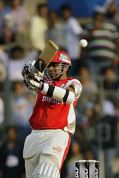 पंजाब को हरा मुंबई टॉप पर...