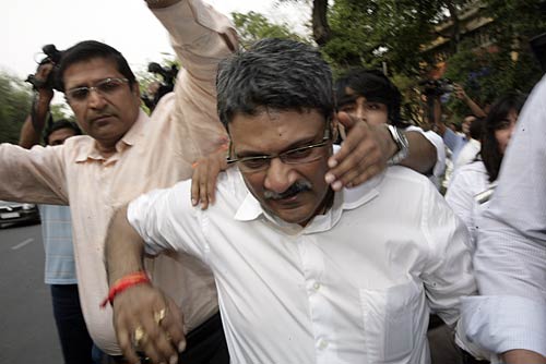 दिल्ली की तिहाड़ जेल से है कई वीआईपी कैदियों का नाता