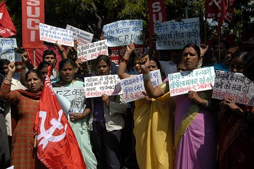 प. बंगाल में पसोपेश में वाममोर्चा