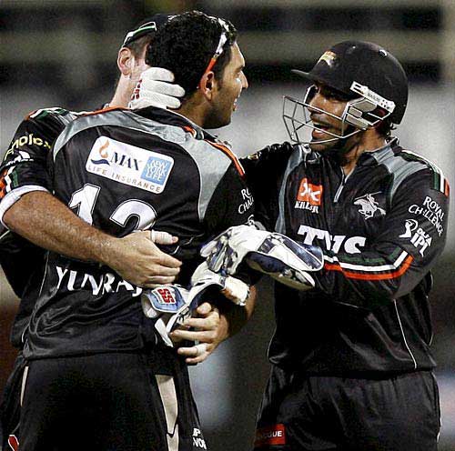 मुंबई ने पुणे को 21 रनों से हराया