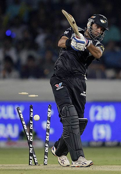 पुणे ने हैदराबाद को 6 विकेट से हराया