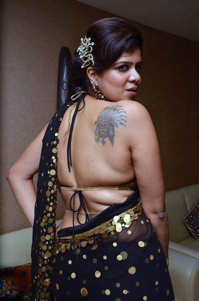 बॉलीवुड हिरोइनों की छोटी होती ड्रेस...| 'सविता भाभी' के जलवे 